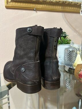 Frye Veronica Short Back-Zip Brown Leather Ankle Boots Size 9